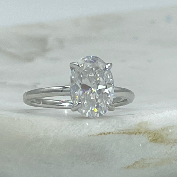 2.5ct Oval Moissanite Ring - Picture 6 of 17